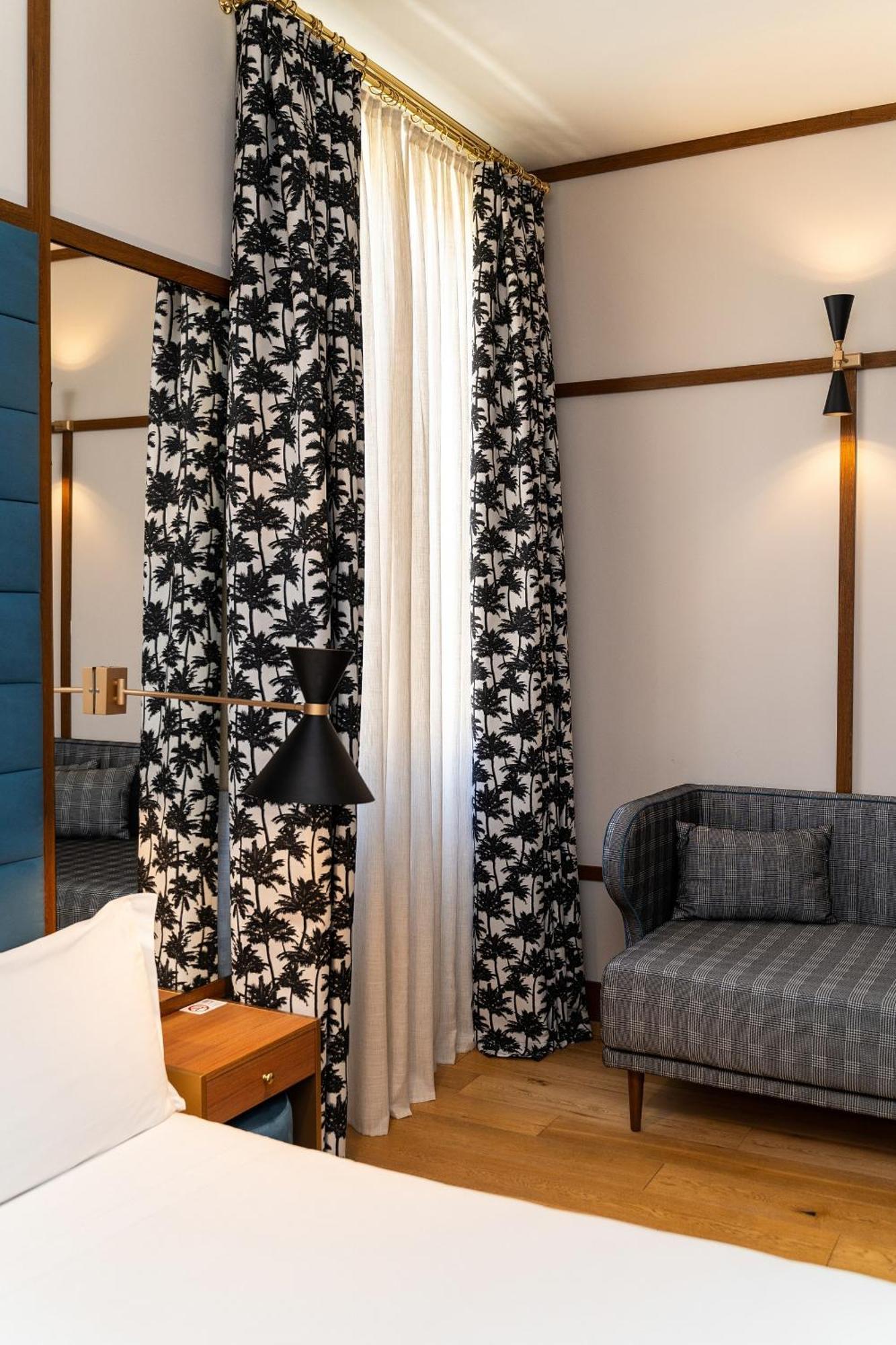 Mate Luca, Hotel Florenz